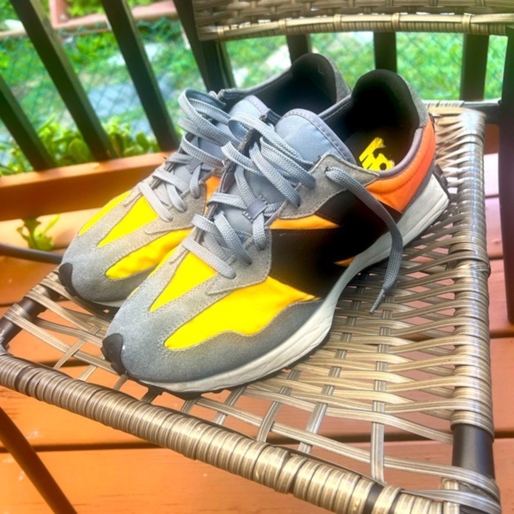 New Balance 327
